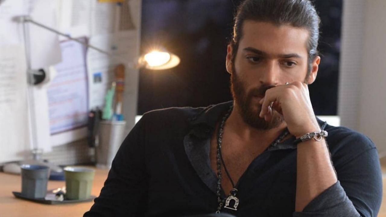 Can Yaman Arapçasıyla alay konusu oldu!