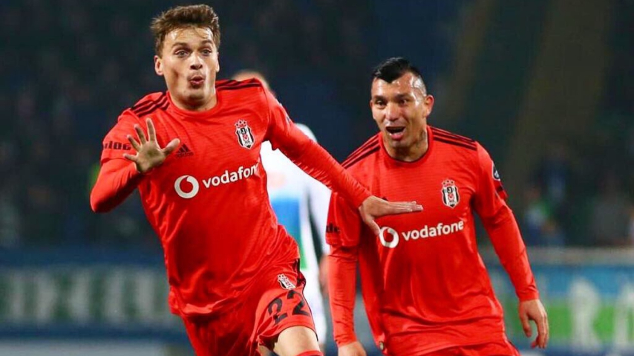 Beşiktaşlı yöneticiden flaş açıklama!