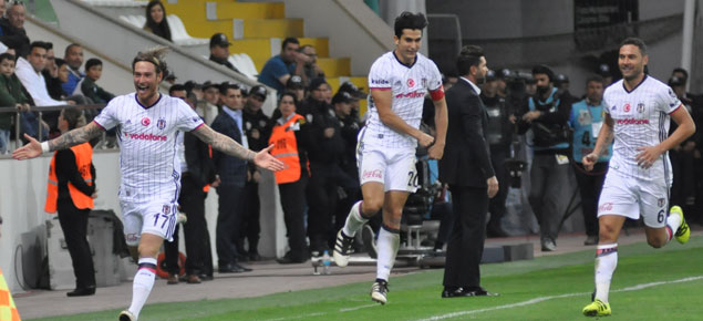 Kartal'ı nöbetçi golcüsü uçurdu