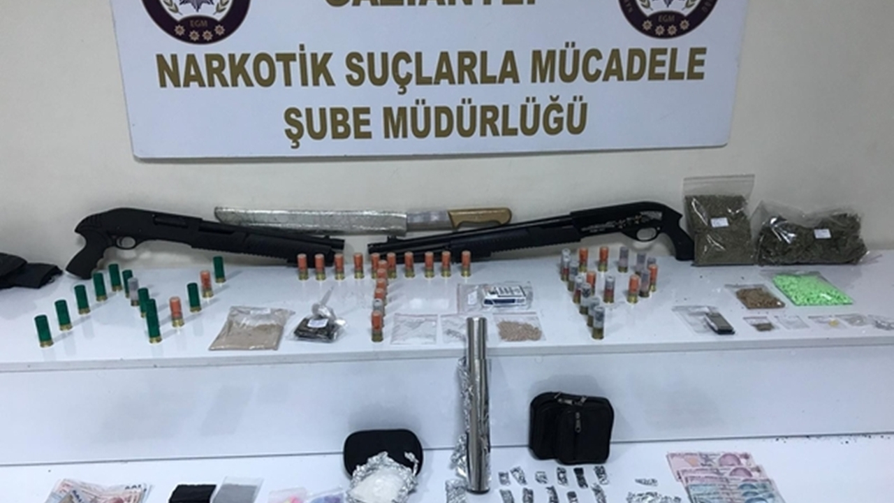 Gaziantep'te uyuşturucu tacirlerine baskın: 2 tutuklama
