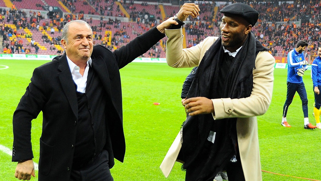 "Galatasaray isterse 1 sene daha çıkıp oynarım"