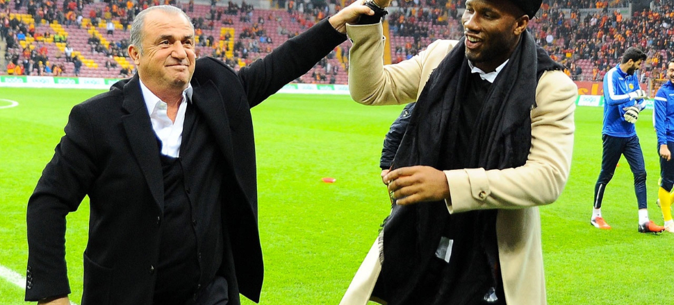"Galatasaray isterse 1 sene daha çıkıp oynarım"