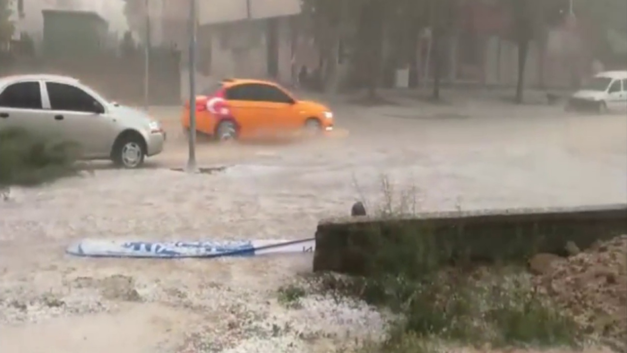 Dikkat! Ani sel ve dolu geliyor!