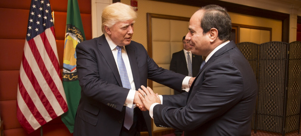 Trump, darbeci Sisi'ye övgüler düzdü...