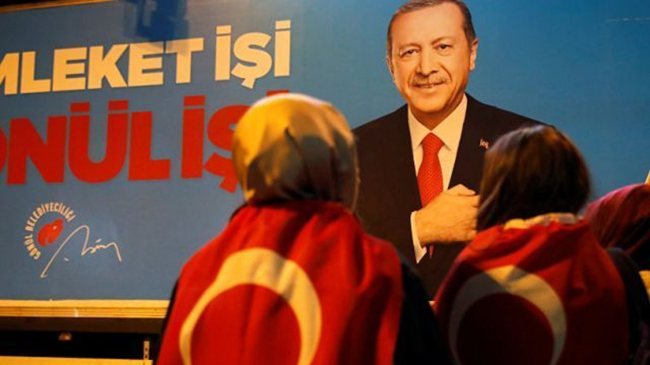"Alınlarına 'Reis' yazısı asmaya çalışıyorlardı!"