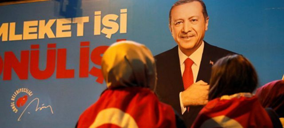 "Alınlarına 'Reis' yazısı asmaya çalışıyorlardı!"