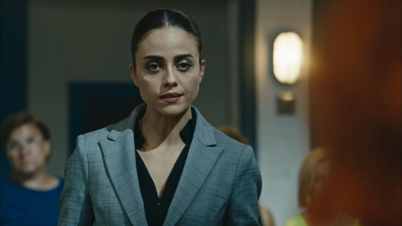 Avlu oyuncusu eşinden tek celsede boşandı!