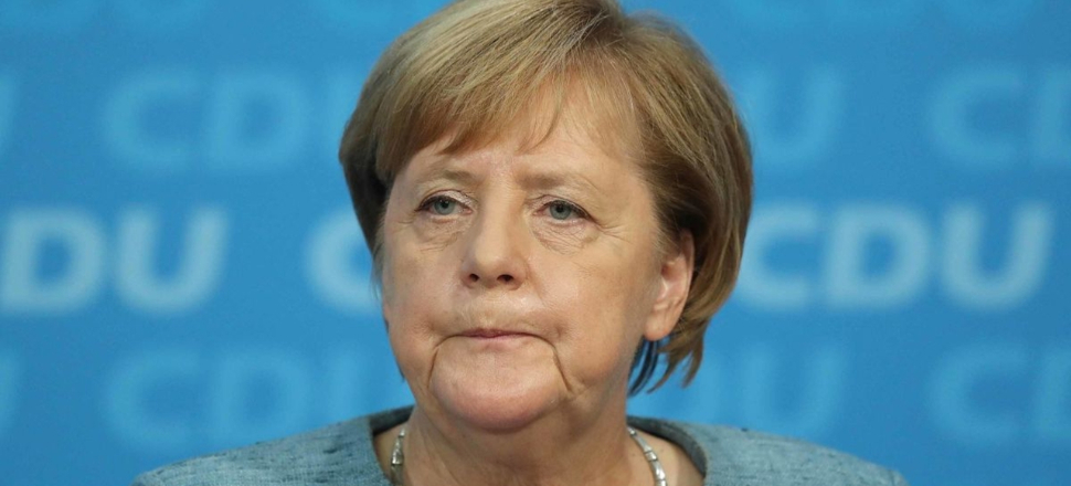 Almanya Başbakanı Merkel'i yıkan haber...