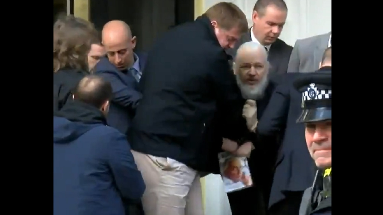 Wikileaks kurucusu Londra'da gözaltına alındı!