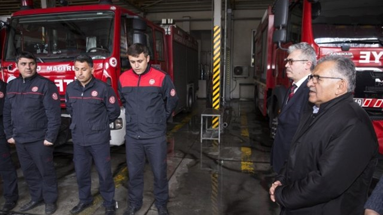 Kayseri'de Memduh Büyükkılıç güne duayla başladı