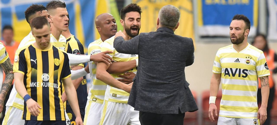 PFDK'dan Mehmet Ekici'ye 3 maç ceza!