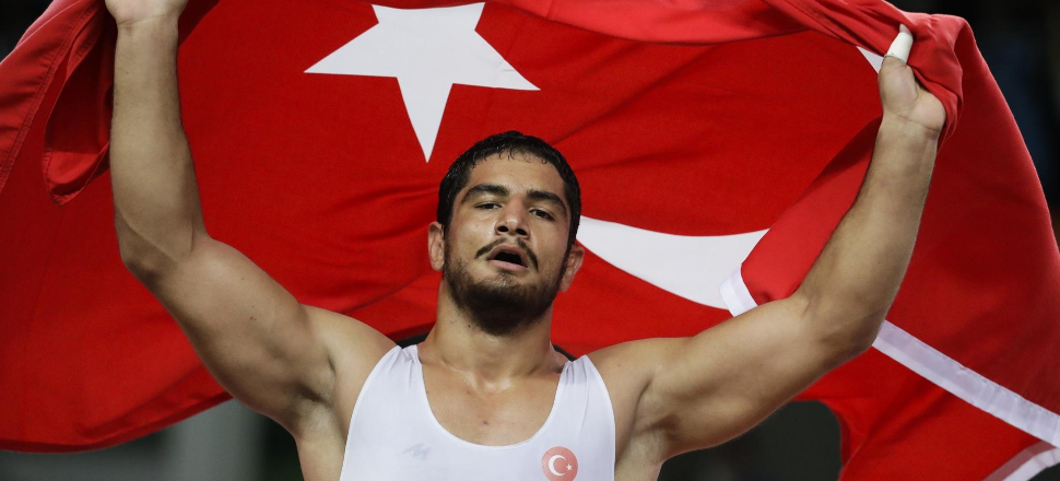Taha Akgül'den altın madalya!