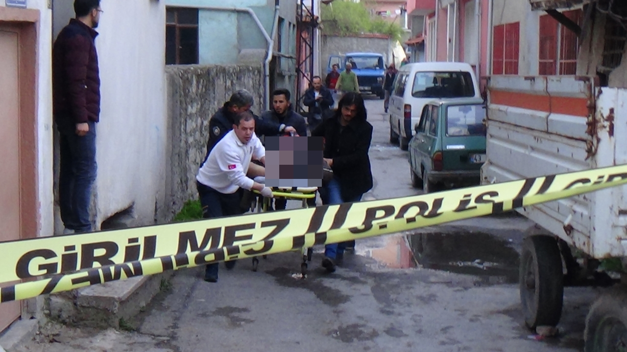 Kütahya'da komşular arasında çatışma çıktı...