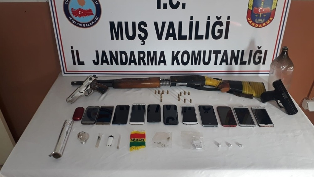 Muş’ta uyuşturucu baskını: 14 gözaltı
