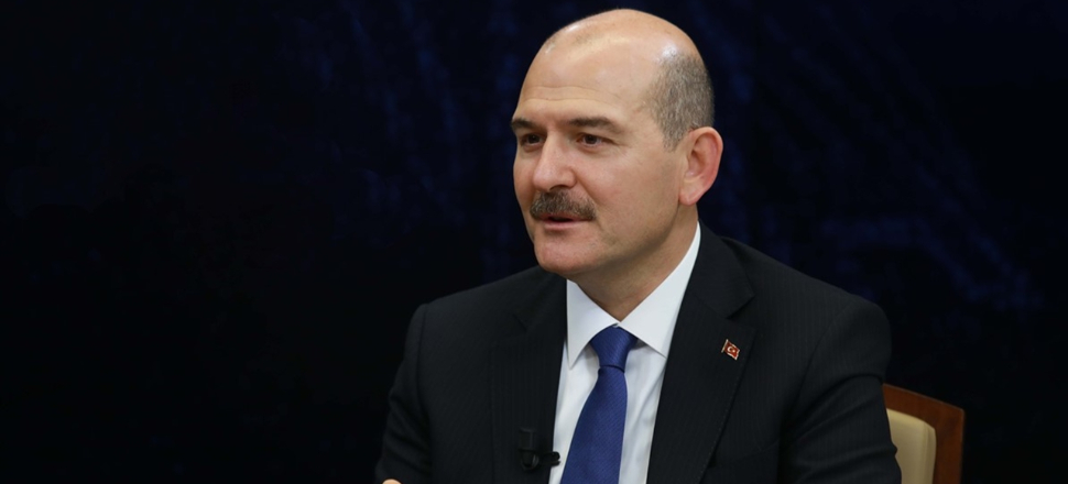 İspat etsinler istifa etmeyen namerttir...