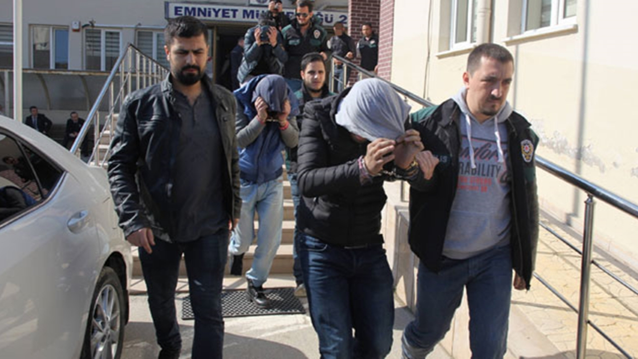 Bursa'da uyuşturucu baskını: 16 gözaltı