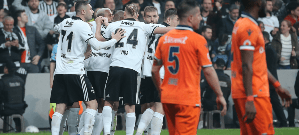 Beşiktaş lider Başakşehir'e 'dur' dedi!