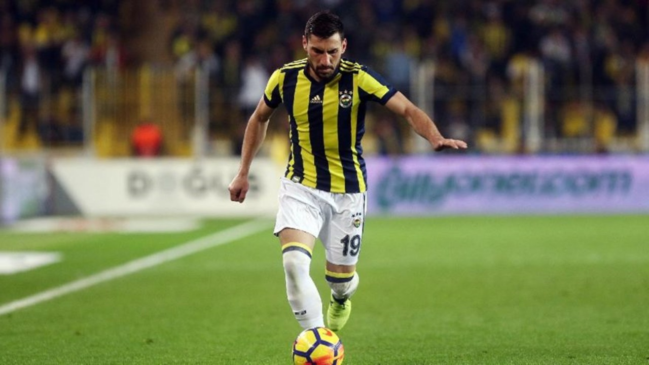 Fenerbahçeli futbolcudan 'Yok artık' dedirten hata!