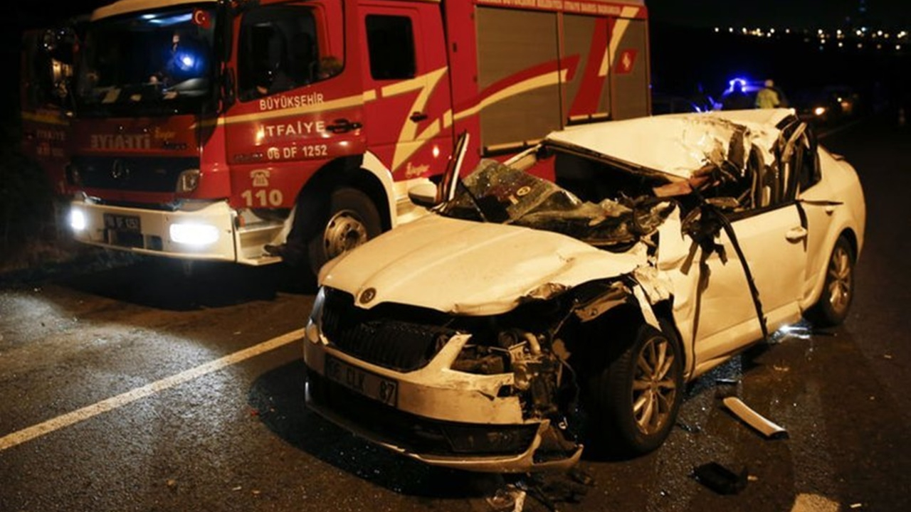 Ankara'da feci kaza: 3 yaralı!