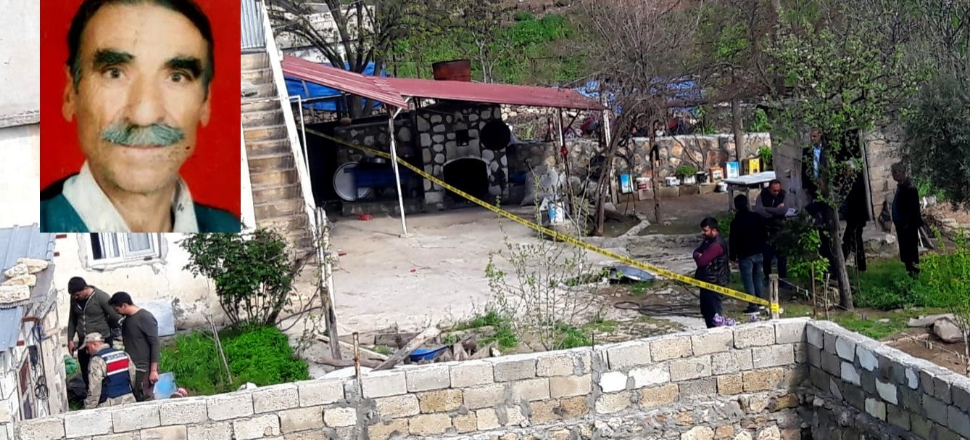 Kocasını kafasına keserler vurarak öldürdü...