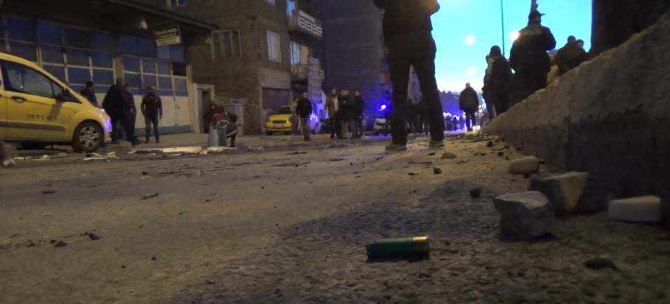 Erzurum'u savaş alanına çeviren kız kavgası!