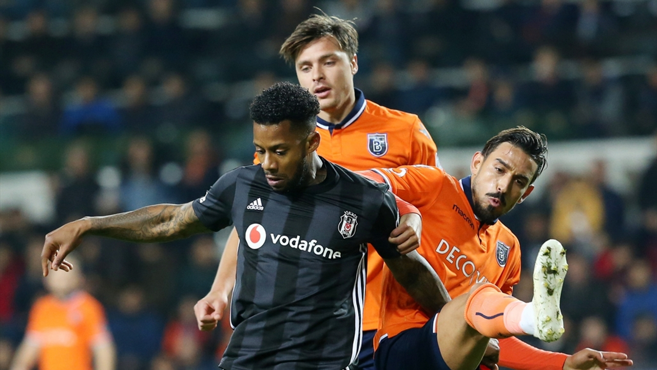 Beşiktaş'ın konuğu lider Başakşehir!