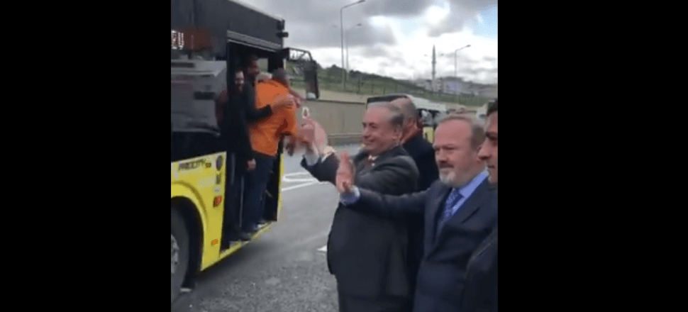 Mustafa Cengiz taraftarları yolcu etti!