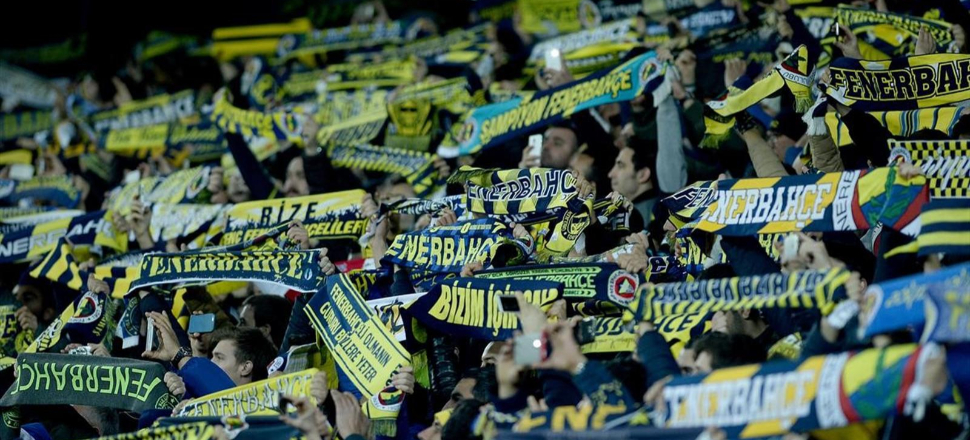 Fenerbahçe taraftarı derbiye hazırlanıyor!