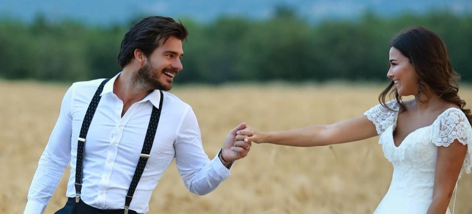 Hatipoğlu çifti kızının yüzünü ilk kez gösterdi!