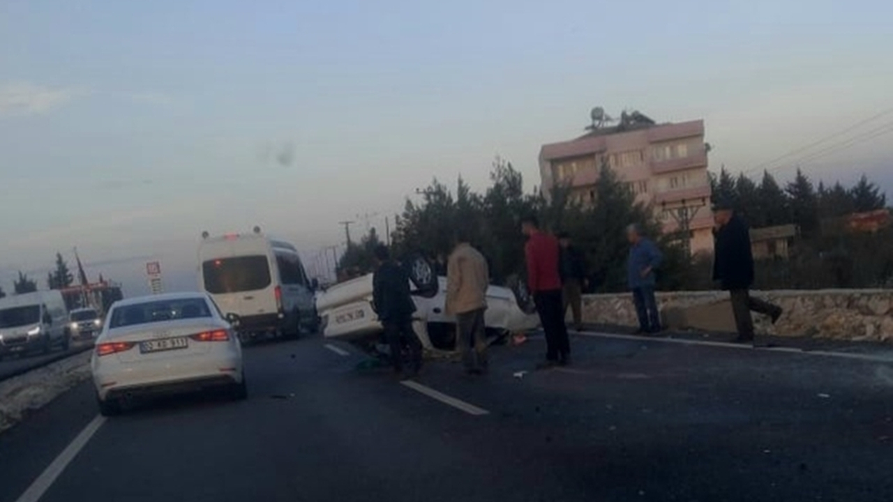 Adıyaman'da otomobil takla attı
