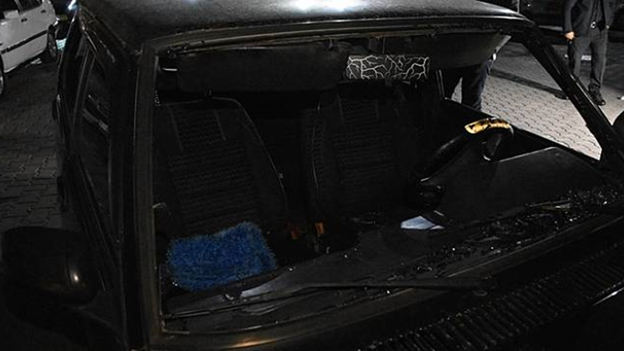 Manisa Turgutlu’da otomobile ateş açıldı