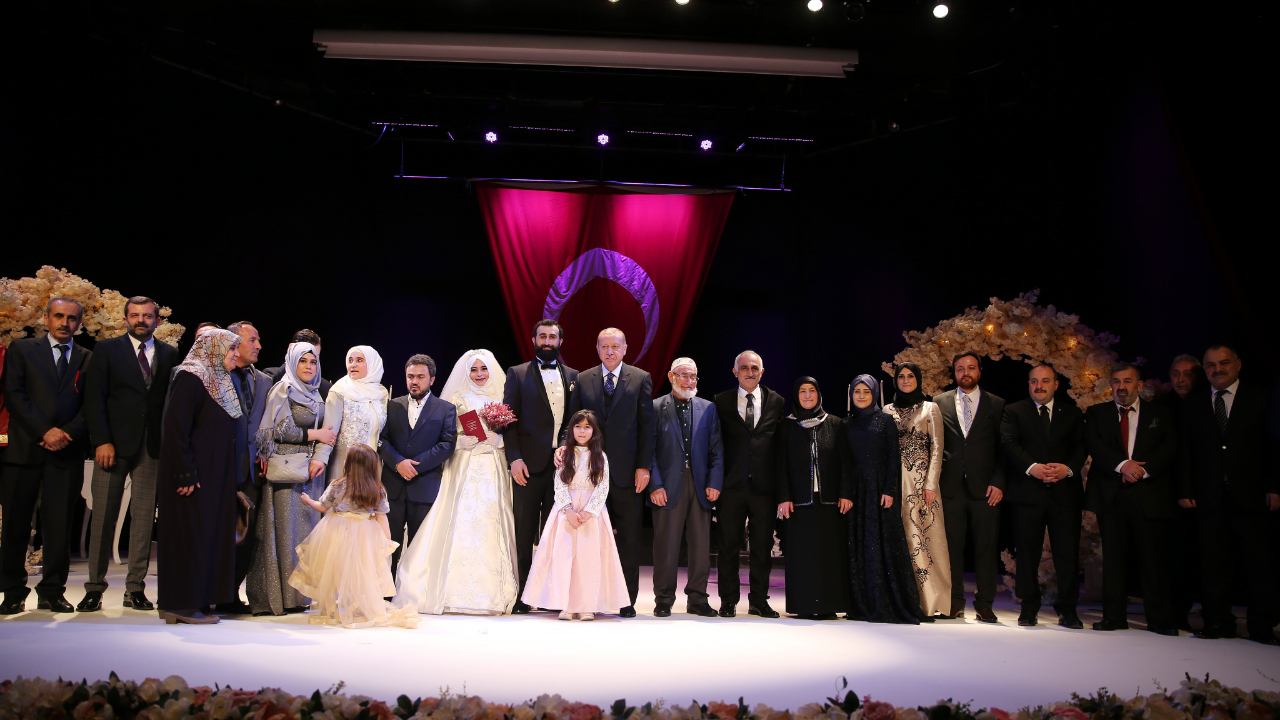 Cumhurbaşkanı Erdoğan nikah şahidi oldu...