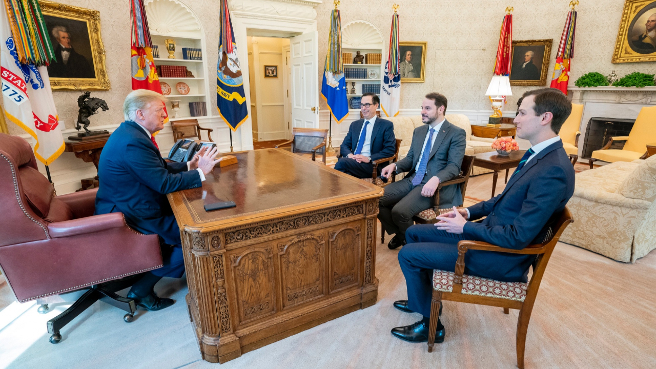 Bakan Albayrak, Beyaz Saray'da Trump'la görüştü!