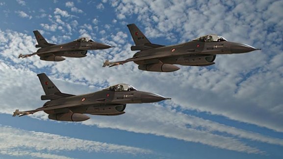 Tunceli’de terör örgütü PKK'ya hava operasyonu
