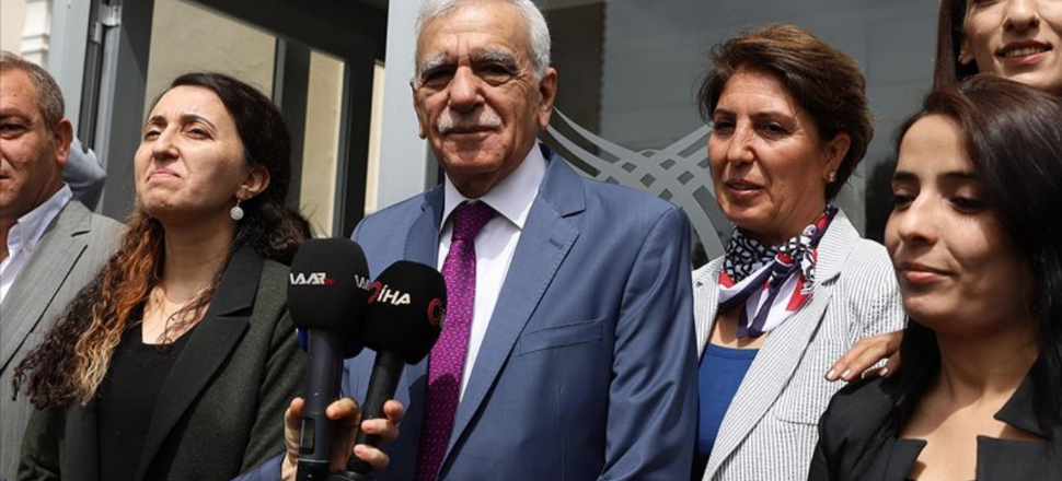 HDP'li Ahmet Türk mazbatasını aldı!