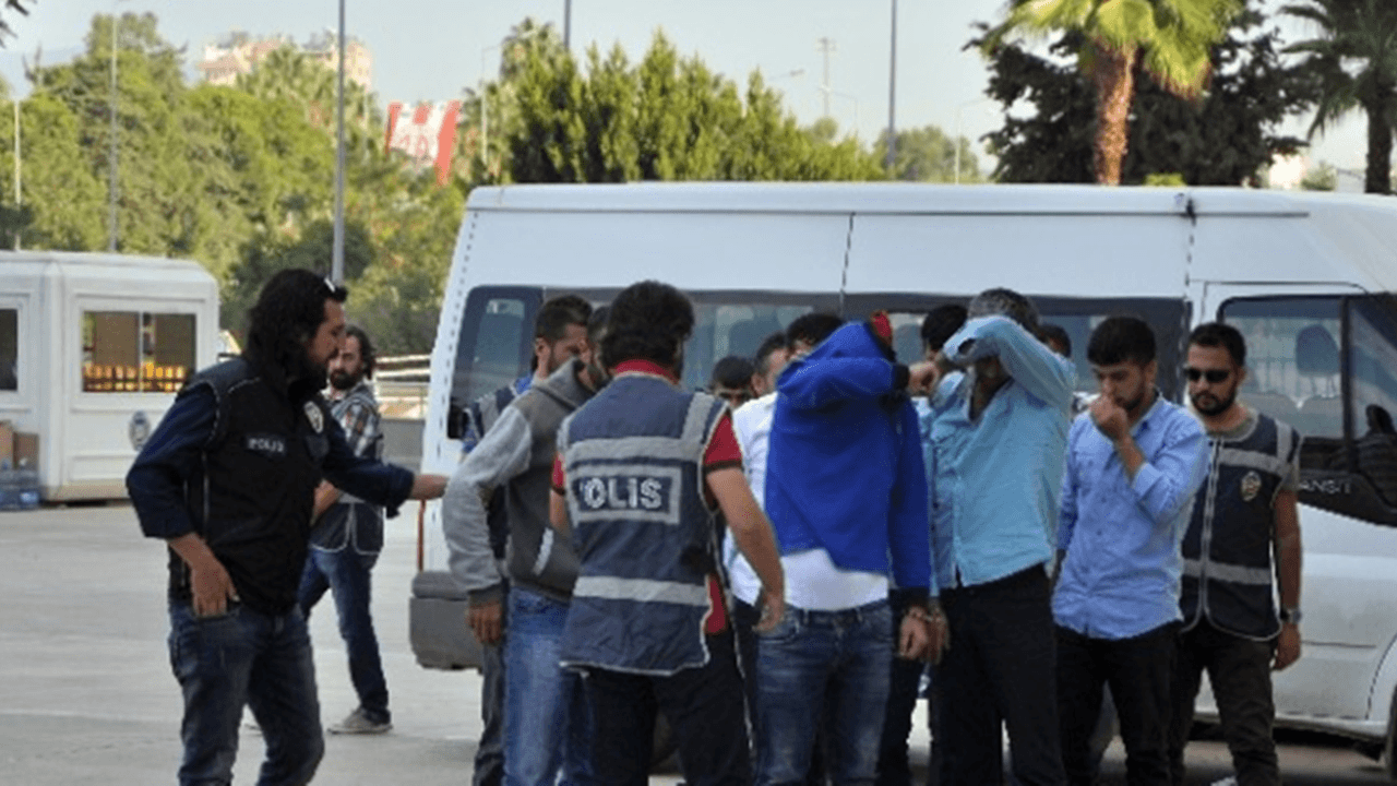 Antalya'da, uyuşturucu çetesine operasyon