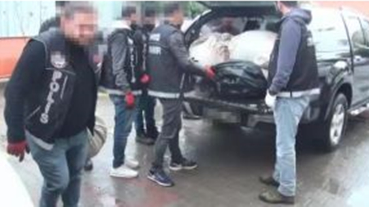 Diyarbakır'da 720 kilo esra ele geçirildi