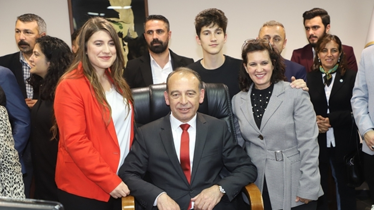 Manisa'da Başkan Çetin Akın sözlerini yerine getirmeye başladı