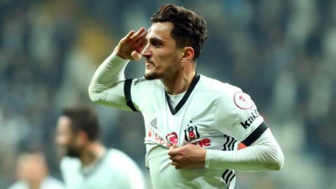 Mustafa Pektemek imzayı attı!