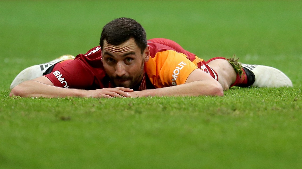 Fatih Terim derbi sonrası biletini kesti!