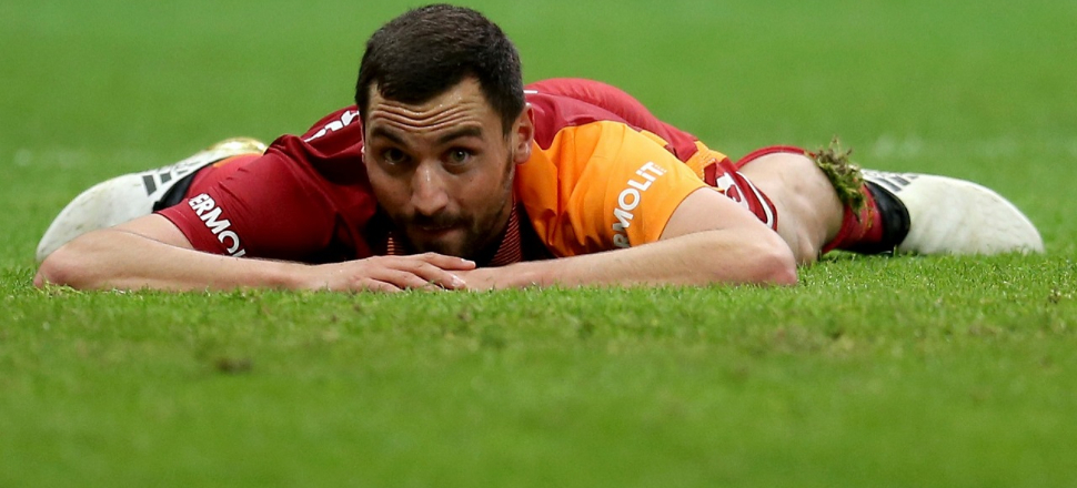 Fatih Terim derbi sonrası biletini kesti!