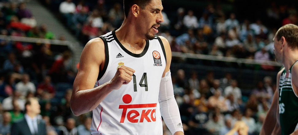 Gustavo Ayon bombası!