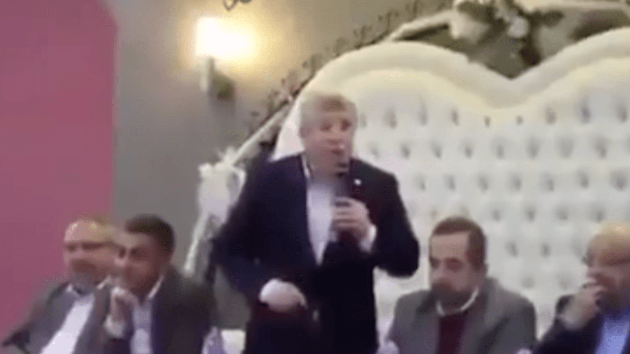 AK Parti'li Akbaşoğlu'ndan tuhaf sözler