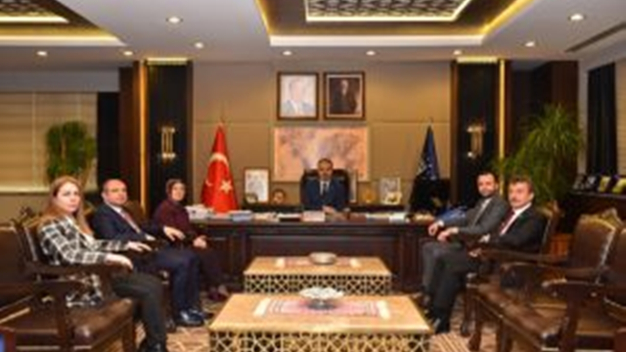 Bursa'da Başkan Alinur Aktaş’a 5 isim vekâlet edecek