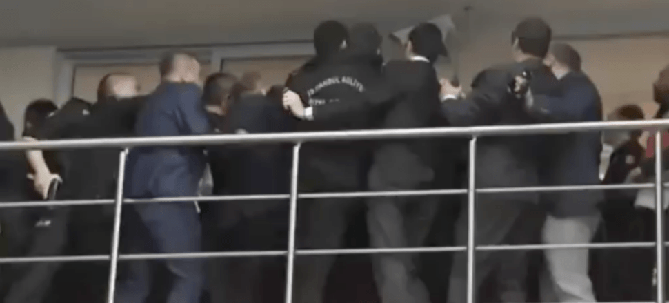 İstanbul İl Seçim Kurulu'nda arbede!