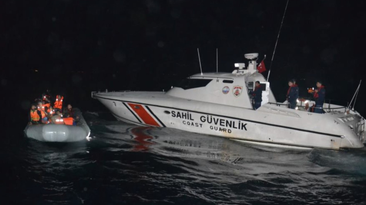 Kuşadası Körfezi'nde 44 kaçak göçmen yakalandı...