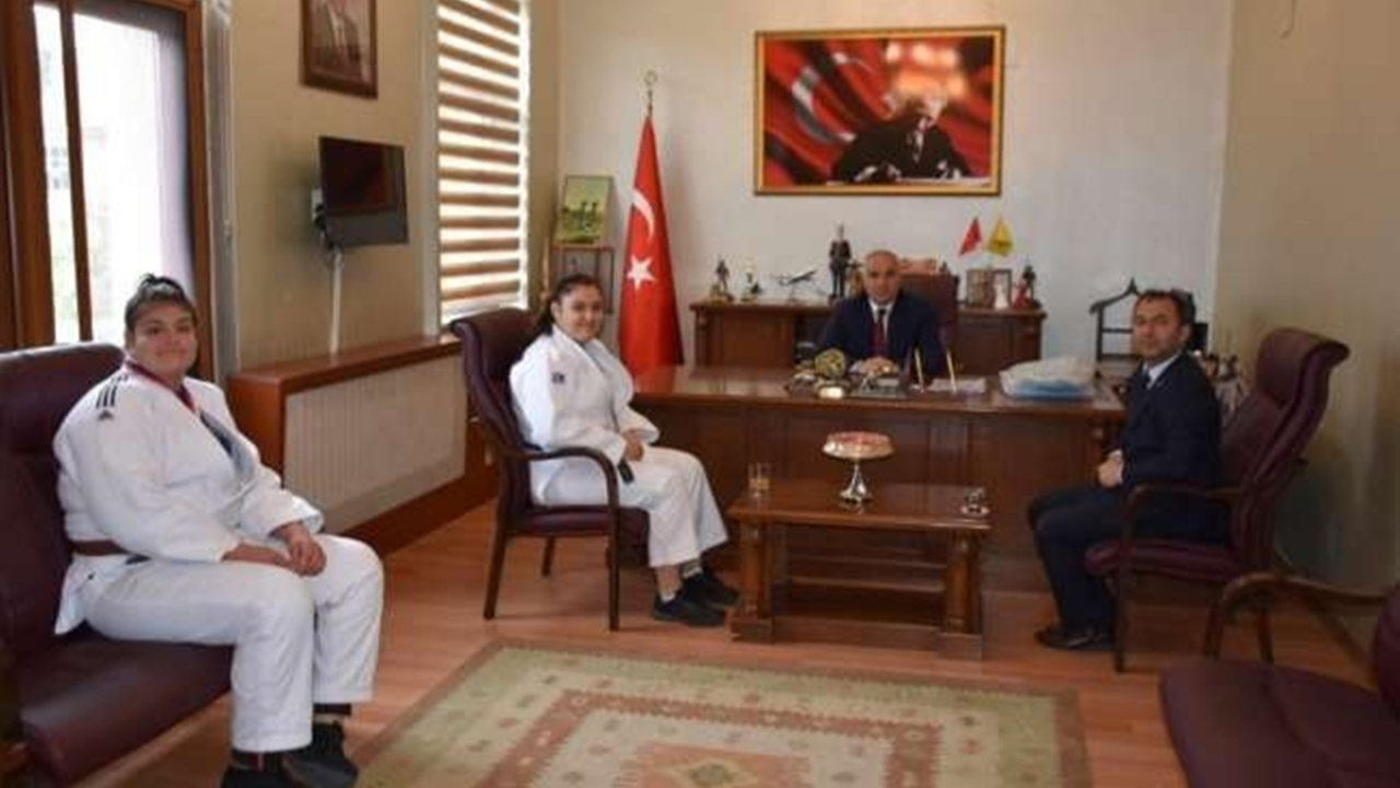 Manisa'da Kaymakam Levent Kılıç, Avrupa Şampiyonunu ağırladı