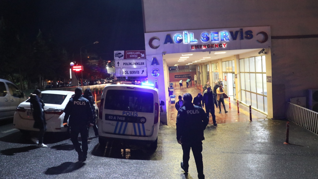 Evlenmelerine aracı olan arkadaşını öldürdü...