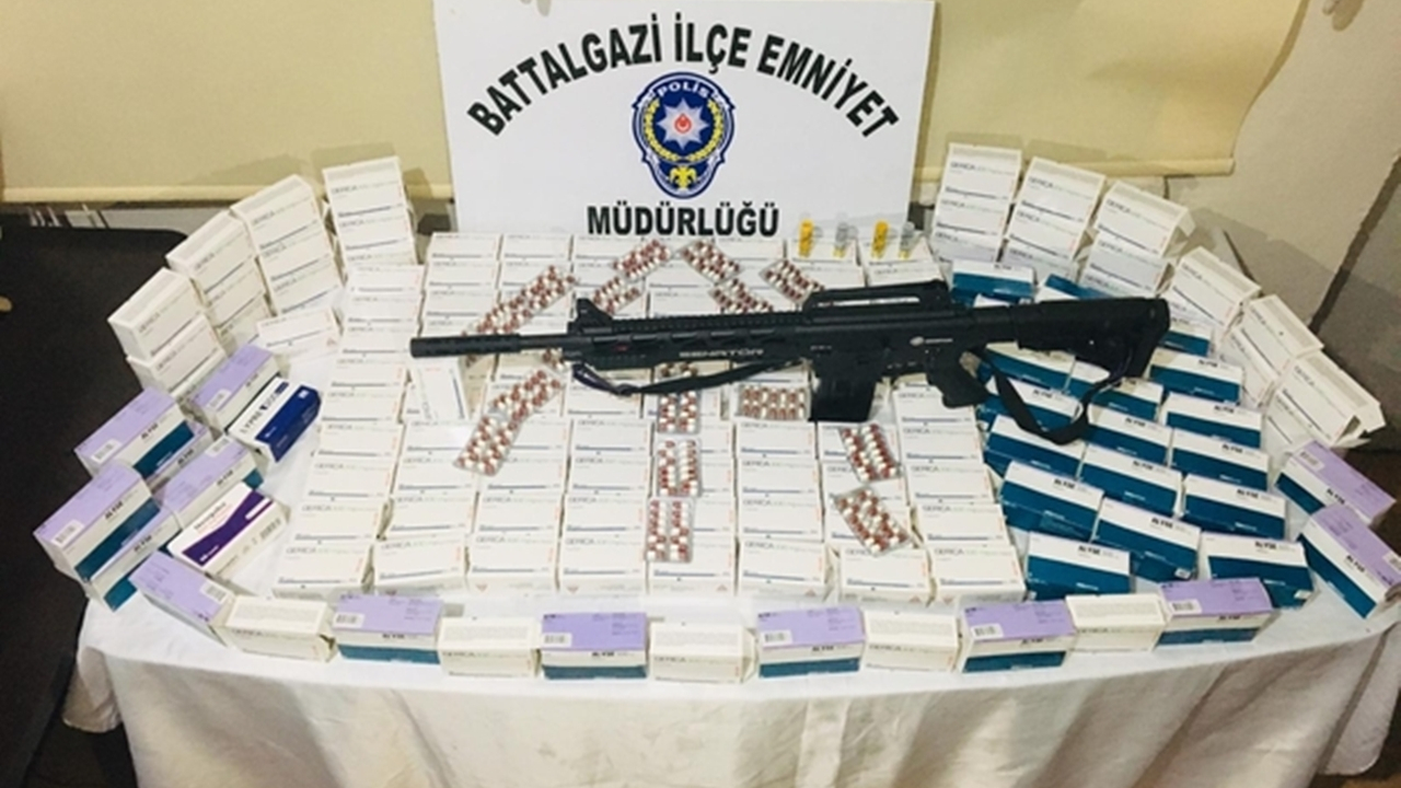 Malatya'da uyuşturucu hap baskını