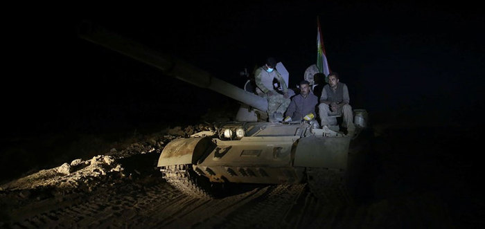 DAEŞ militanları ağır silahlarla karşılık veriliyor